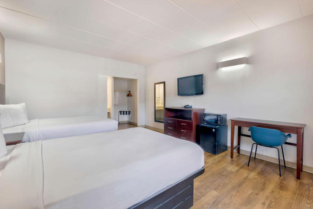 Motel 6-Falls Church, VA - Arlington Boulevard Buitenkant foto