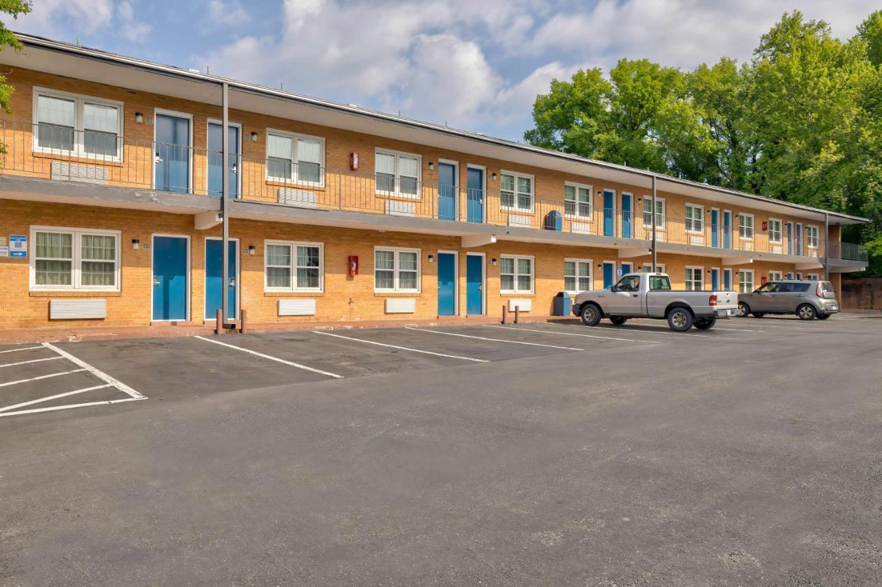 Motel 6-Falls Church, VA - Arlington Boulevard Buitenkant foto