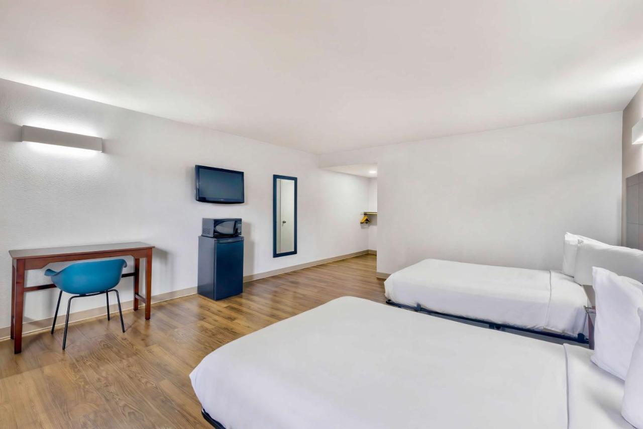 Motel 6-Falls Church, VA - Arlington Boulevard Buitenkant foto